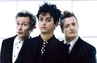 EXCLUSIVE GREEN DAY THREE PACK AND MAYHEM FESTIVAL EIGHT PACK COME TO ROCK BAND®®