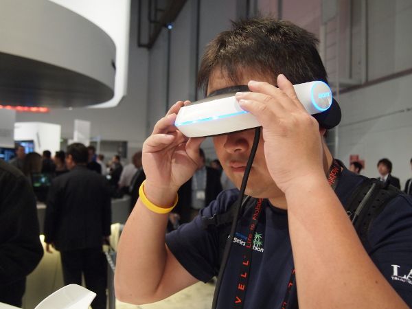 Sony announce new 3D visor kit; Geordi LaForge gets prepped